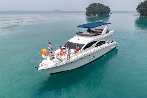 Seven Blue Private Yacht Charter Jakarta